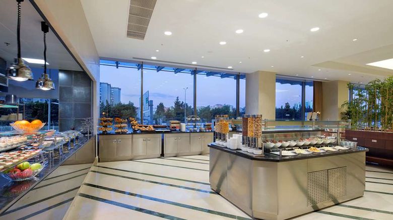 <b>Hilton Garden Inn Istanbul Beylikduzu Restaurant</b>. Images powered by <a href="https://iceportal.shijigroup.com/" title="IcePortal" target="_blank">IcePortal</a>.
