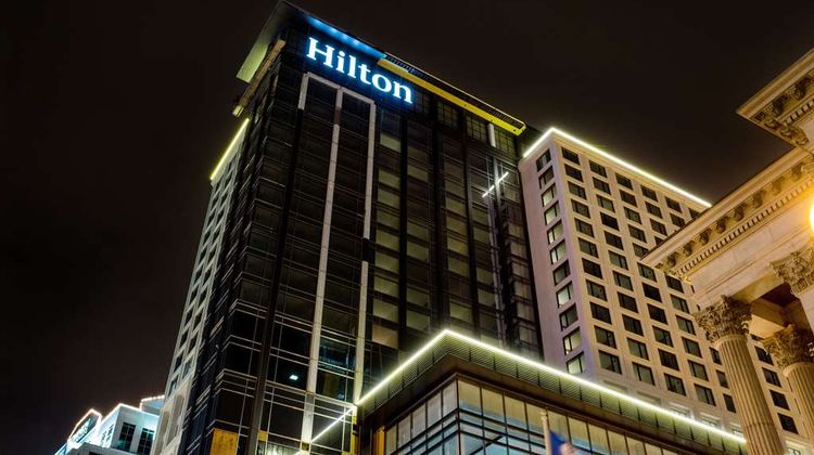 Hilton Norfolk The Main Exterior