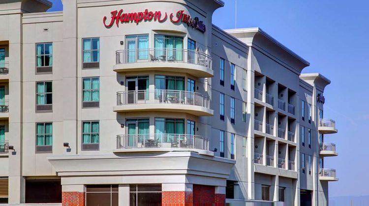Hampton Inn & Suites Roanoke-Downtown Exterior