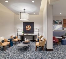 Hampton Inn & Suites Roanoke-Downtown Lobby