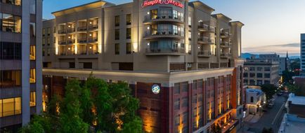 Hampton Inn & Suites Roanoke-Downtown Exterior