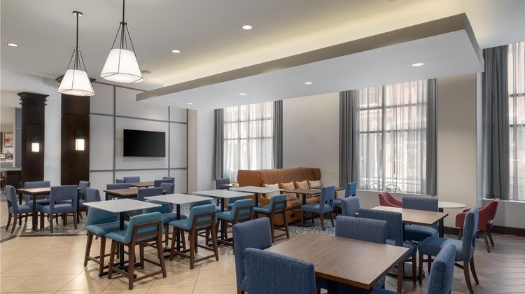 Hampton Inn & Suites Roanoke-Downtown Restaurant