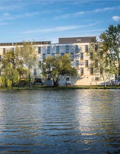 Best Western Plus Lakeside Hotel
