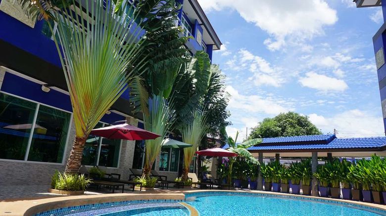 <b>Best Western Royal Buriram Hotel Pool</b>. Images powered by <a href="https://iceportal.shijigroup.com/" title="IcePortal" target="_blank">IcePortal</a>.