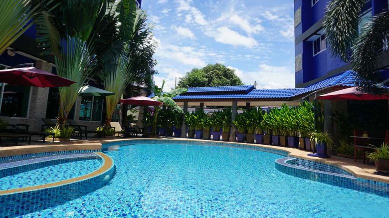 <b>Best Western Royal Buriram Hotel Pool</b>. Images powered by <a href="https://iceportal.shijigroup.com/" title="IcePortal" target="_blank">IcePortal</a>.