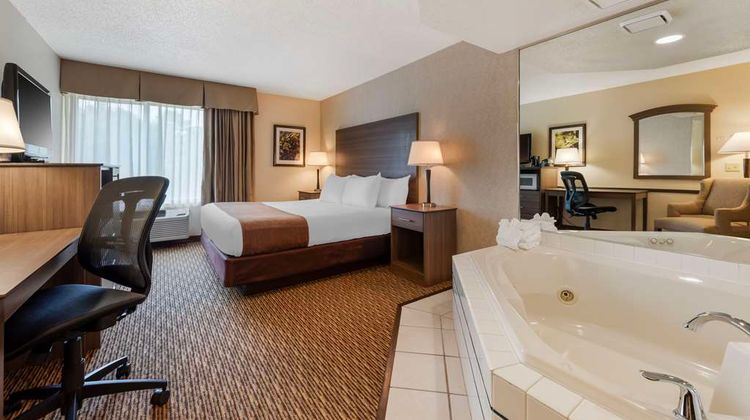 Best Western Spooner Riverplace Room