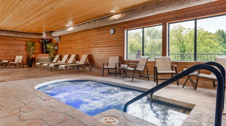 <b>Best Western Spooner Riverplace Pool</b>. Images powered by <a href="https://iceportal.shijigroup.com/" title="IcePortal" target="_blank">IcePortal</a>.