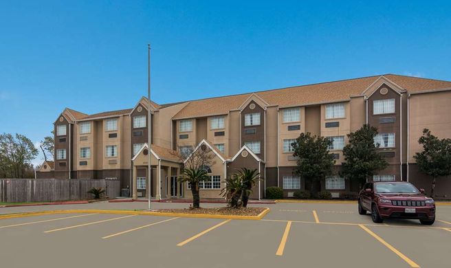 Americas Best Value Inn & Suites Exterior
