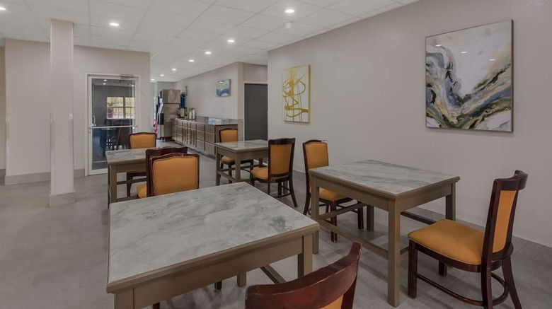 <b>Americas Best Value Inn & Suites Lobby</b>. Images powered by <a href="https://iceportal.shijigroup.com/" title="IcePortal" target="_blank">IcePortal</a>.