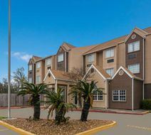 Americas Best Value Inn & Suites Exterior