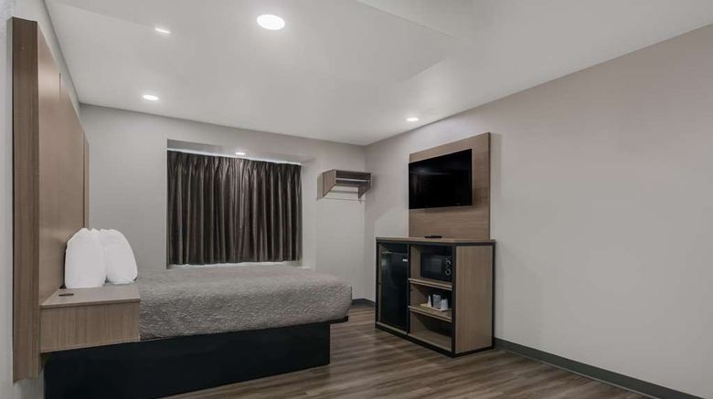 <b>Americas Best Value Inn & Suites Suite</b>. Images powered by <a href="https://iceportal.shijigroup.com/" title="IcePortal" target="_blank">IcePortal</a>.