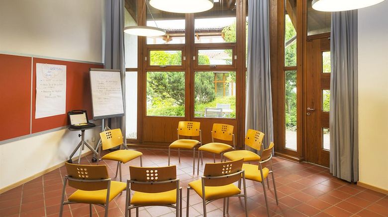 <b>VCH by TOP Hotel Howenwart Forum Meeting</b>. Images powered by <a href="https://iceportal.shijigroup.com/" title="IcePortal" target="_blank">IcePortal</a>.