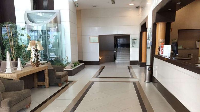 <b>Hotel Riviera Lobby</b>. Images powered by <a href="https://iceportal.shijigroup.com/" title="IcePortal" target="_blank">IcePortal</a>.