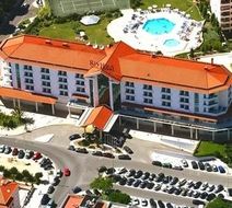 Hotel Riviera Exterior