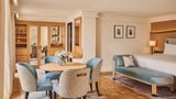 <b>The Berkeley Suite</b>. Images powered by <a href="https://iceportal.shijigroup.com/" title="IcePortal" target="_blank">IcePortal</a>.