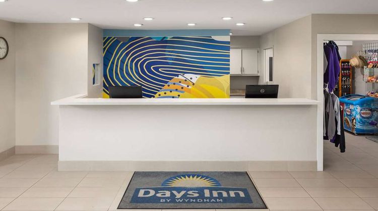 Days Inn Williams Lobby