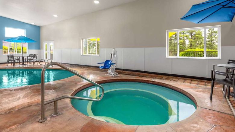 <b>Days Inn Williams Pool</b>. Images powered by <a href="https://iceportal.shijigroup.com/" title="IcePortal" target="_blank">IcePortal</a>.
