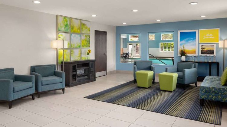Days Inn Williams Lobby