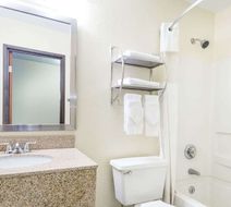 Super 8 Franklin/Middletown Area Room