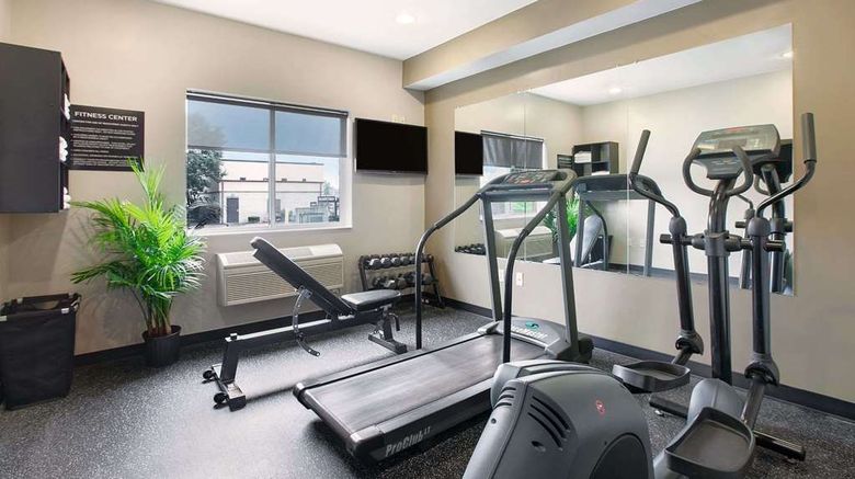 <b>Super 8 Akron S/Green/Uniontown Health</b>. Images powered by <a href="https://iceportal.shijigroup.com/" title="IcePortal" target="_blank">IcePortal</a>.