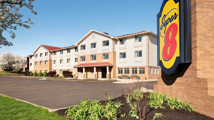 Super 8 Akron S/Green/Uniontown Exterior