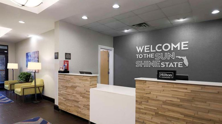 <b>Hampton Inn Fort Walton Beach Lobby</b>. Images powered by <a href="https://iceportal.shijigroup.com/" title="IcePortal" target="_blank">IcePortal</a>.