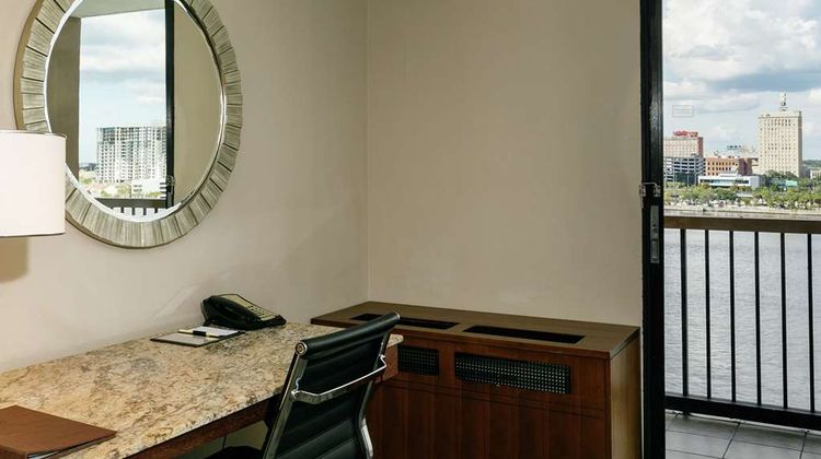DoubleTree by Hilton Hotel Jacksonville Room