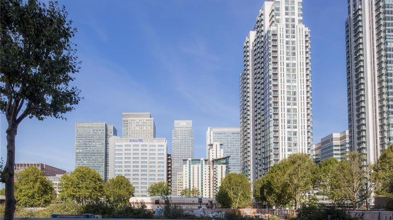 <b>Hilton London Canary Wharf Exterior</b>. Images powered by <a href="https://iceportal.shijigroup.com/" title="IcePortal" target="_blank">IcePortal</a>.