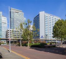 Hilton London Canary Wharf Exterior