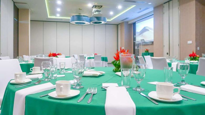 <b>Hilton Garden Inn San Jose La Sabana Meeting</b>. Images powered by <a href="https://iceportal.shijigroup.com/" title="IcePortal" target="_blank">IcePortal</a>.