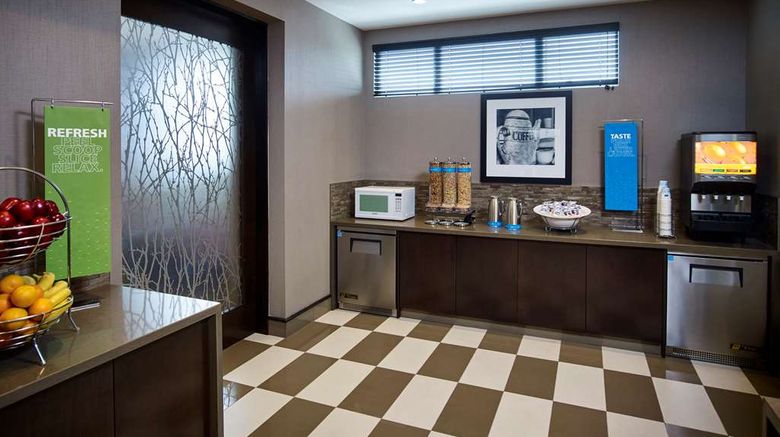<b>Hampton Inn by Hilton Timmins Restaurant</b>. Images powered by <a href="https://iceportal.shijigroup.com/" title="IcePortal" target="_blank">IcePortal</a>.