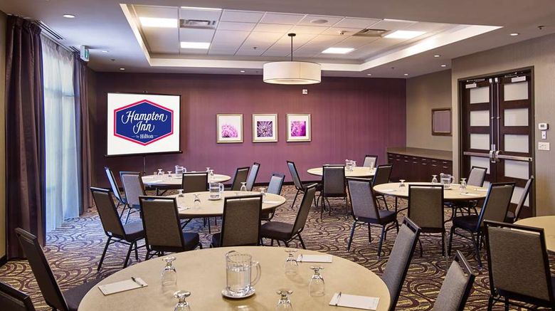 <b>Hampton Inn by Hilton Timmins Meeting</b>. Images powered by <a href="https://iceportal.shijigroup.com/" title="IcePortal" target="_blank">IcePortal</a>.