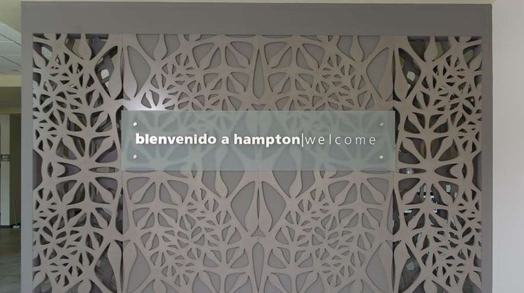 Hampton by Hilton Lobby