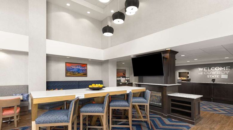 <b>Hampton Inn & Suites Douglas Lobby</b>. Images powered by <a href="https://iceportal.shijigroup.com/" title="IcePortal" target="_blank">IcePortal</a>.