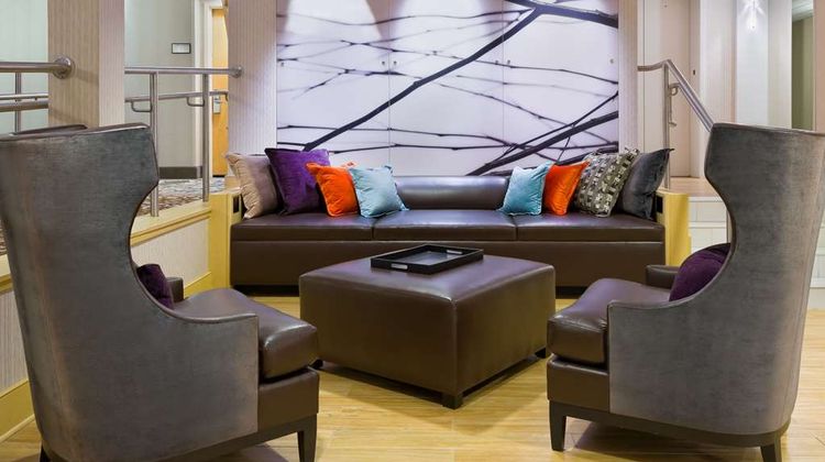 Hampton Inn Danbury Lobby