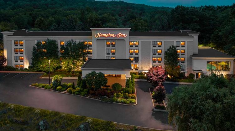 Hampton Inn Danbury Exterior