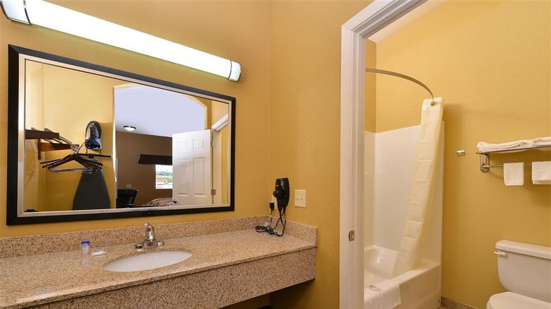 <b>Americas Best Value Inn Tupelo Room</b>. Images powered by <a href="https://iceportal.shijigroup.com/" title="IcePortal" target="_blank">IcePortal</a>.