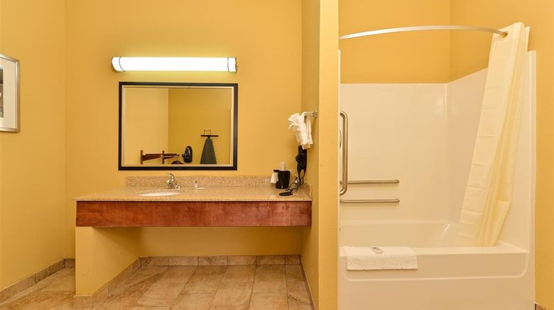 <b>Americas Best Value Inn Tupelo Room</b>. Images powered by <a href="https://iceportal.shijigroup.com/" title="IcePortal" target="_blank">IcePortal</a>.