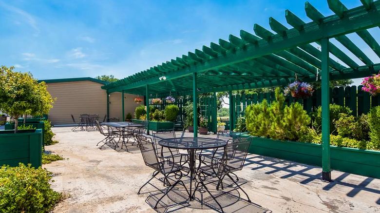 <b>Best Western Paradise Inn & Resort Exterior</b>. Images powered by <a href="https://iceportal.shijigroup.com/" title="IcePortal" target="_blank">IcePortal</a>.