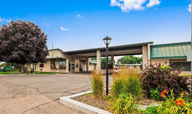 Best Western Paradise Inn & Resort Exterior