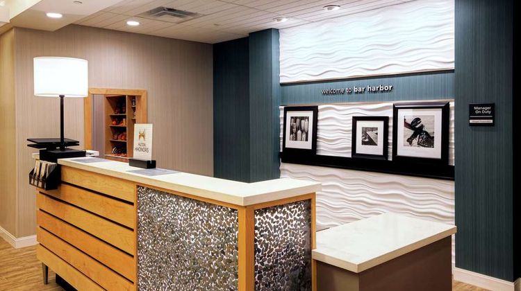 Hampton Inn Bar Harbor Lobby