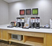Hampton Inn Bar Harbor Lobby