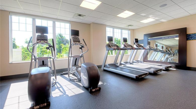 <b>Hampton Inn Bar Harbor Health</b>. Images powered by <a href="https://iceportal.shijigroup.com/" title="IcePortal" target="_blank">IcePortal</a>.
