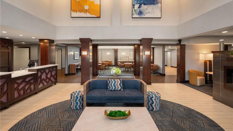 <b>Homewood Suites Columbus/Polaris Lobby</b>. Images powered by <a href="https://iceportal.shijigroup.com/" title="IcePortal" target="_blank">IcePortal</a>.