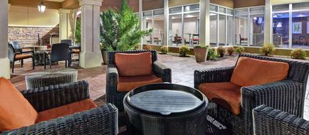 Hilton Garden Inn Fayetteville Exterior