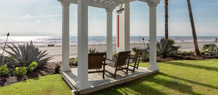 DoubleTree by Hilton Galveston Beach Exterior