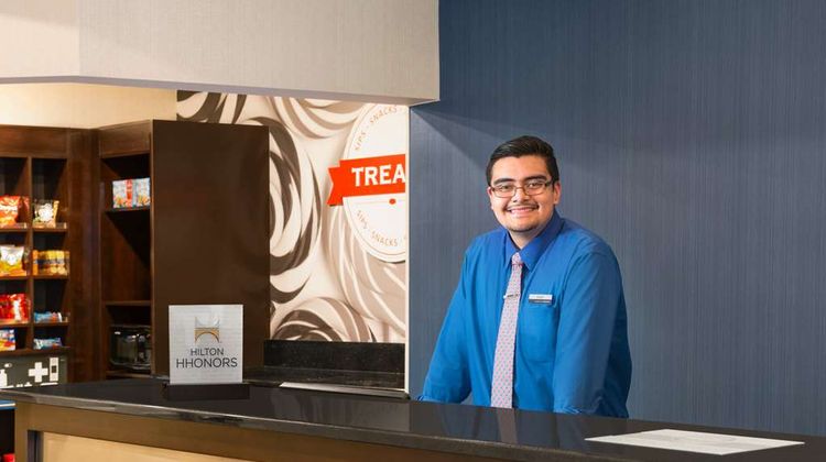 Hampton Inn & Suites Lavonia Lobby