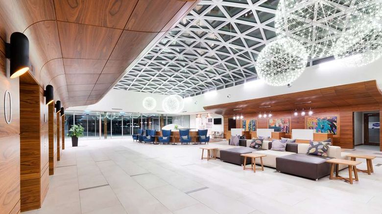 <b>DoubleTree by Hilton Krakow Hotel Lobby</b>. Images powered by <a href="https://iceportal.shijigroup.com/" title="IcePortal" target="_blank">IcePortal</a>.