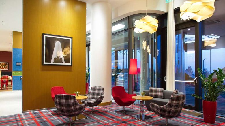 <b>Hampton St Petersburg ExpoForum Lobby</b>. Images powered by <a href="https://iceportal.shijigroup.com/" title="IcePortal" target="_blank">IcePortal</a>.