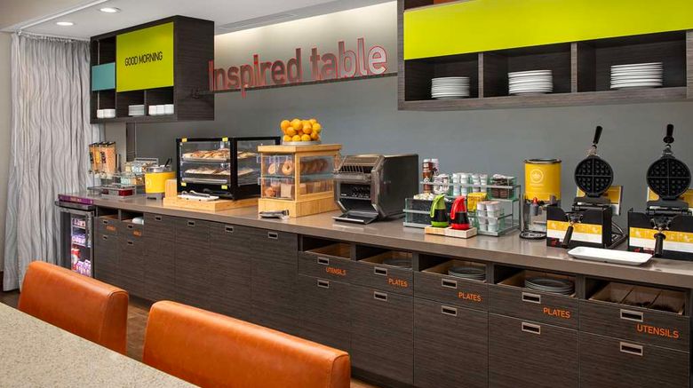 <b>Home2 Suites University/Medical Center Restaurant</b>. Images powered by <a href="https://iceportal.shijigroup.com/" title="IcePortal" target="_blank">IcePortal</a>.